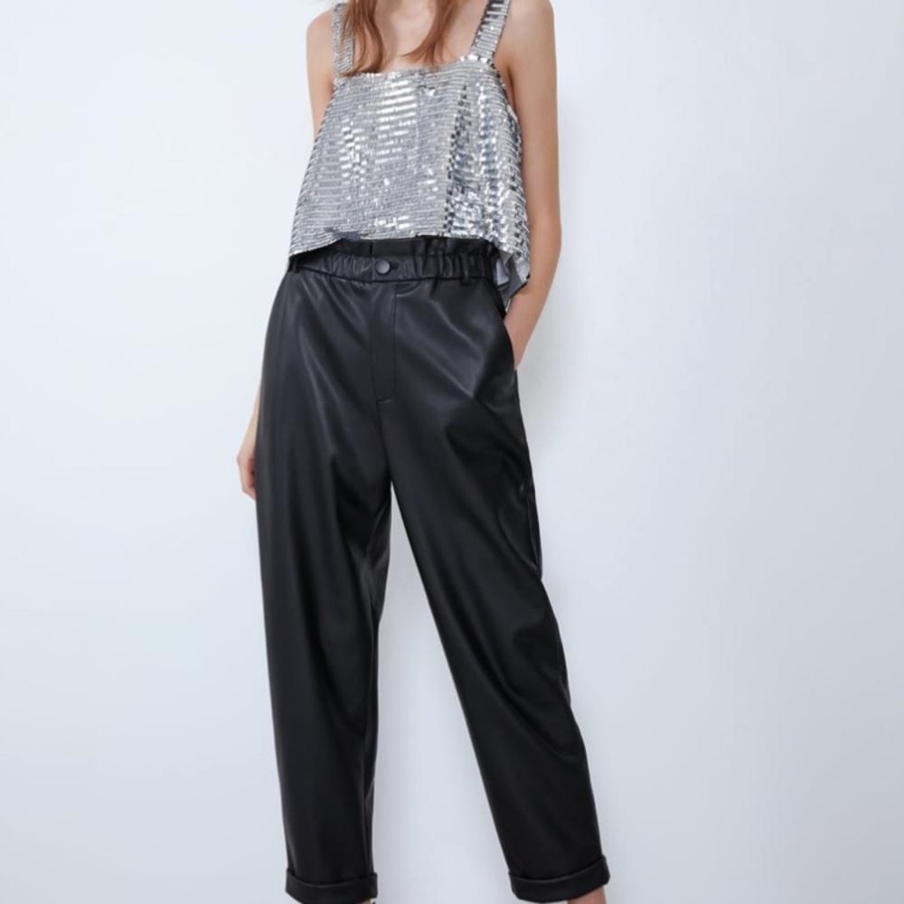 SEQUIN CROPPED TOP